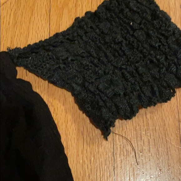 Cropped off shoulder top - Picture 3 of 3